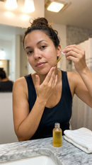 MAEVEN Gold Lift Serum lifestyle application